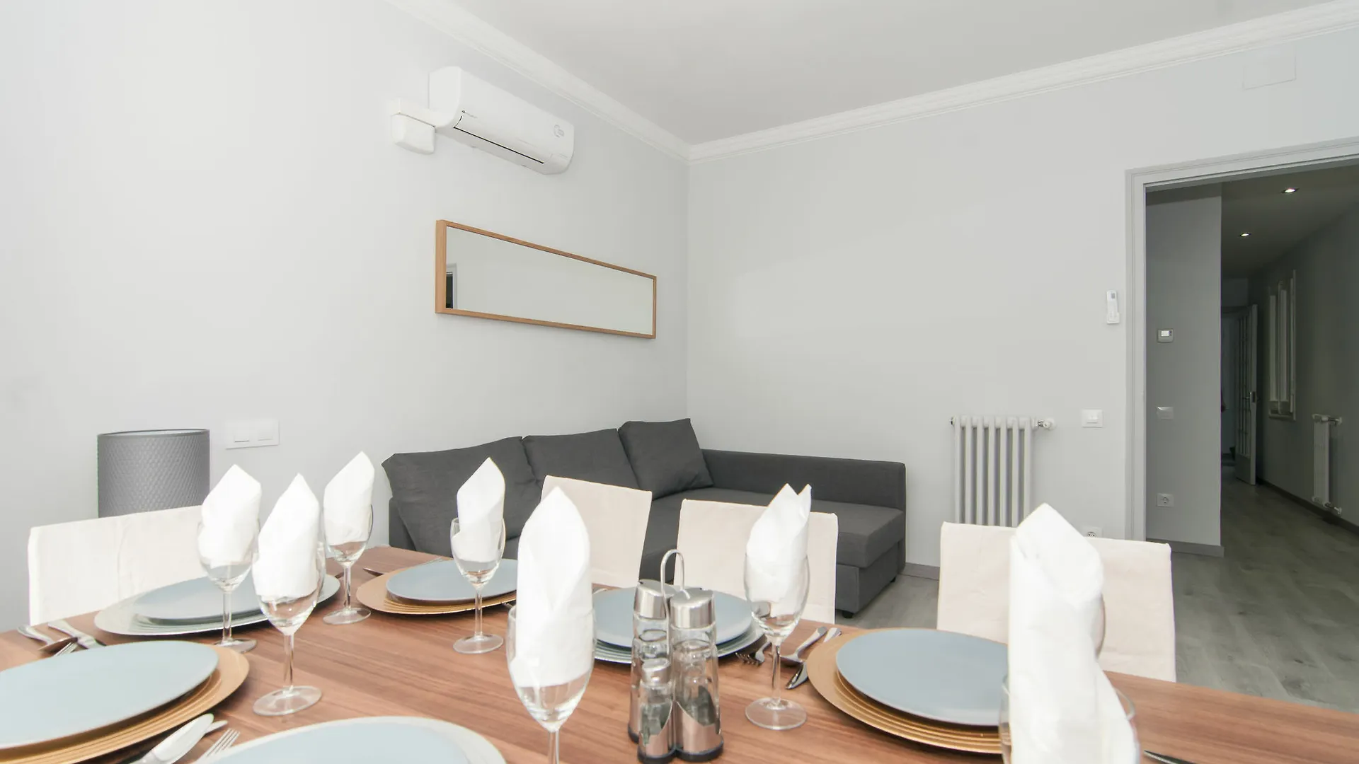 Go Bcn Apartments Rossello Barcelona Spain