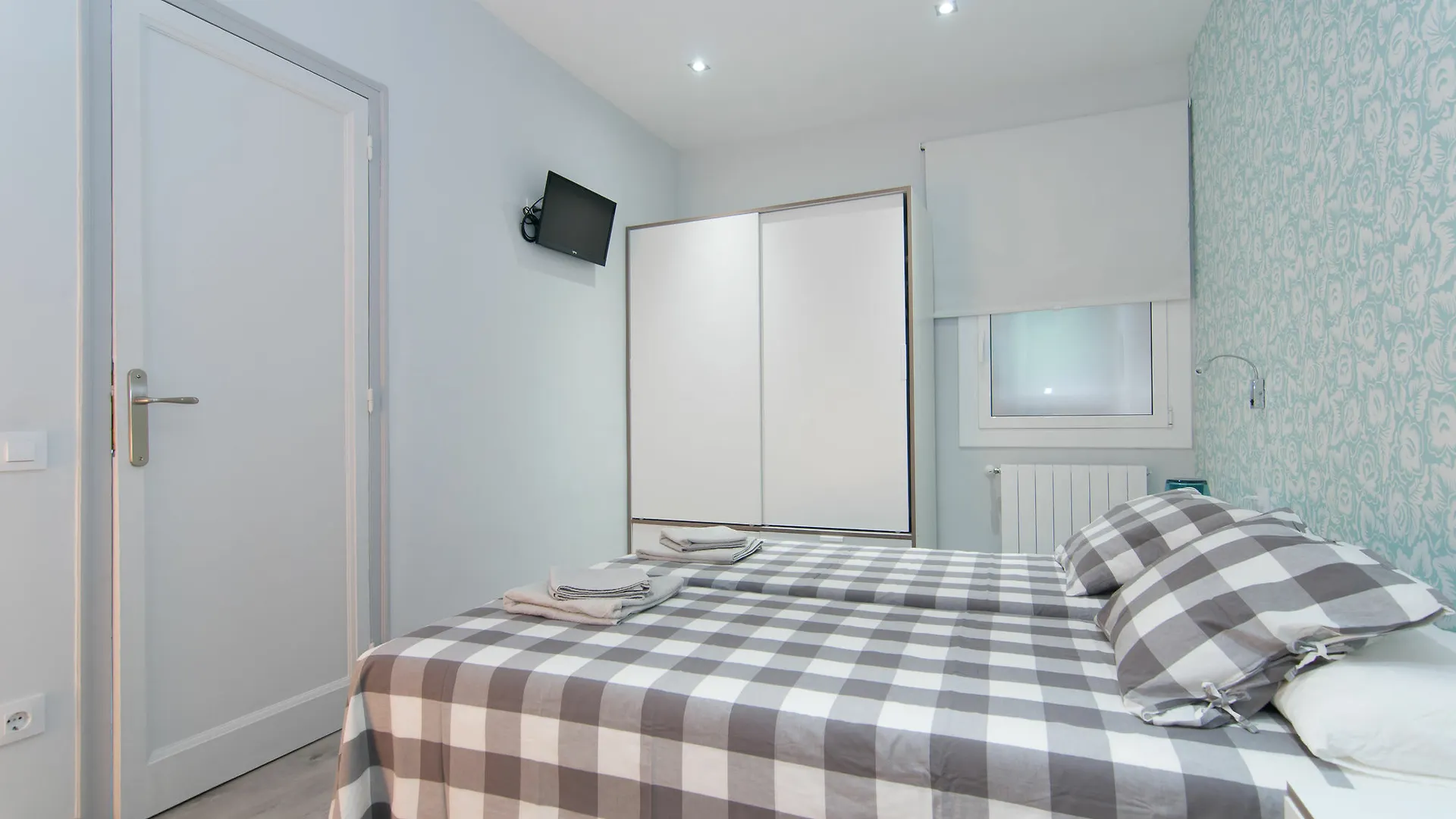 Go Bcn Apartments Rossello Barcelona 0*,  Spain